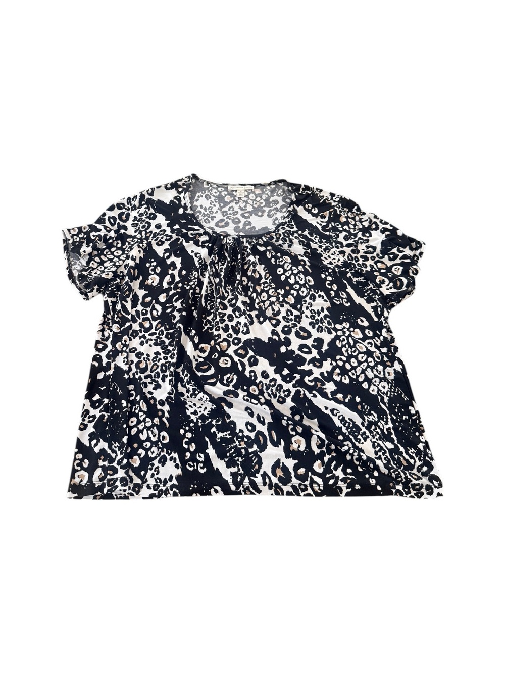 JM Collection Black and White Animal-Print Short Sleeve Blouse